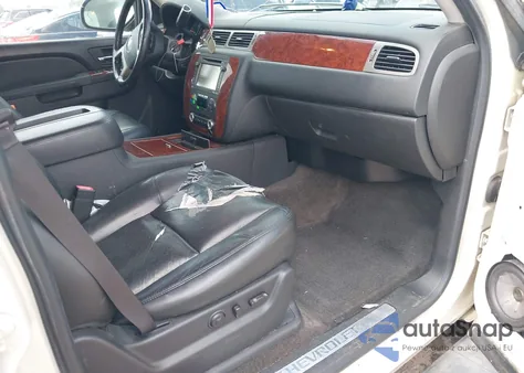 2013 Chevrolet Suburban 1500 Ltz z USA, uszkodzony, nr VIN 1GNSCKE08DR337349